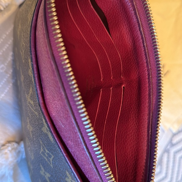 Authentic Louis Vuitton Pallas Pouchette leather clutch bag - Picture 5 of 11